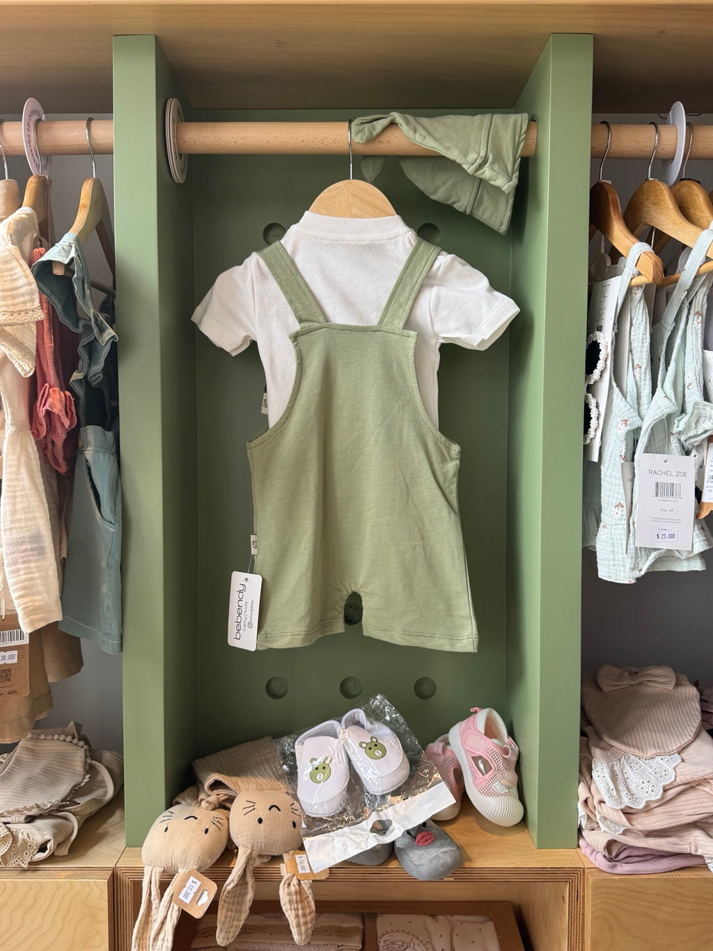 BabyBoy Cotton Salopette with Shoes and Hat back
