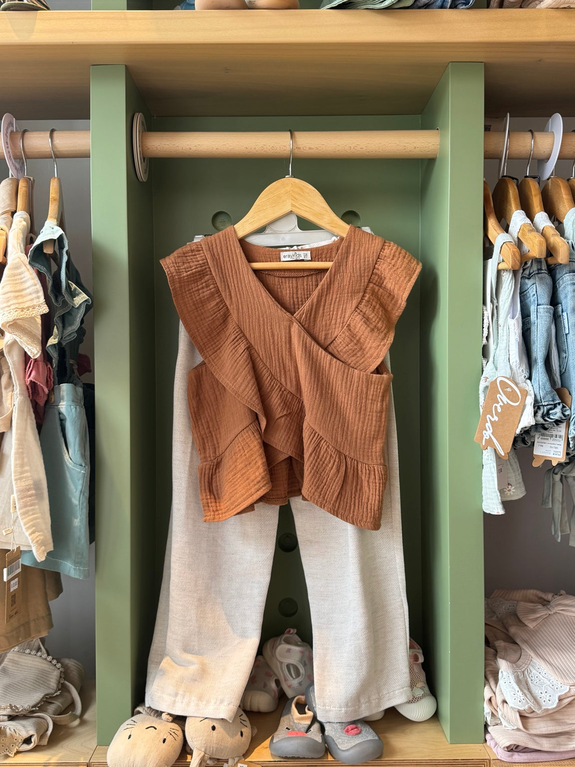 Girl 2pcs Linen Pant Set front