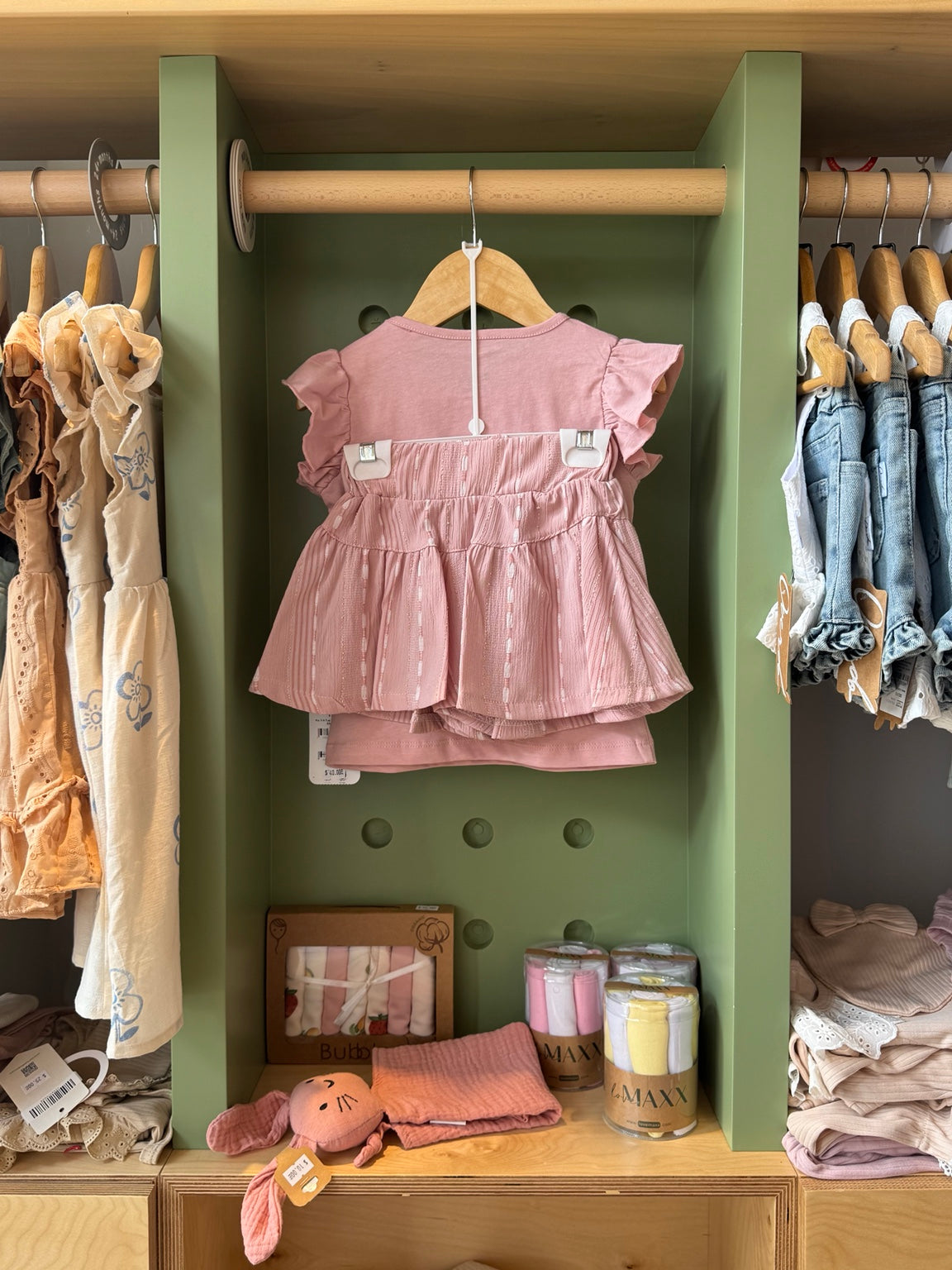 Girl 2pcs Pink Wide Legs Short Set - back